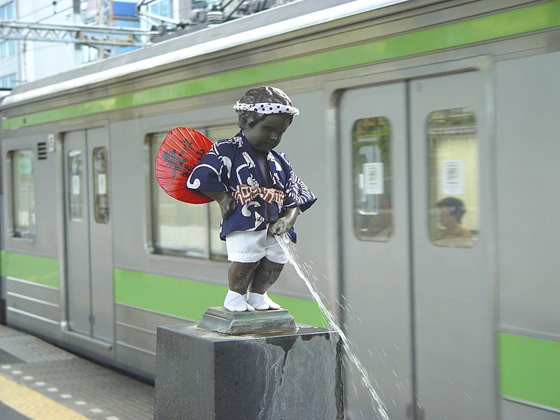 800px-Hamamatsucho_20030913.JPG