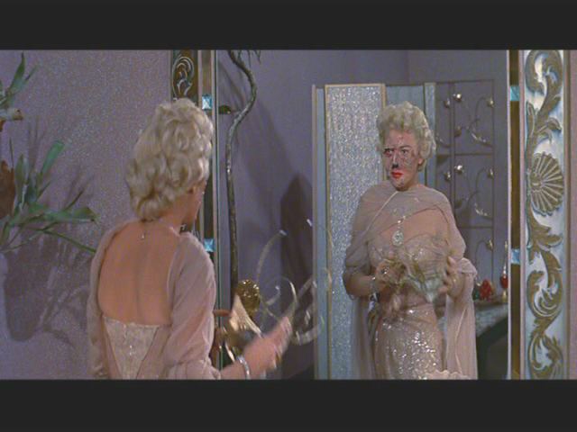 Queen of Outer Space_090.jpg